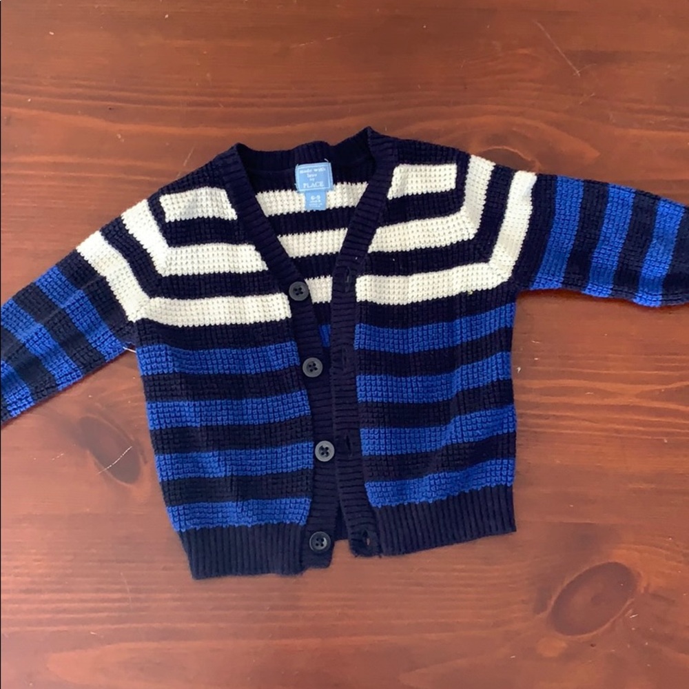 2 boy sweaters - Picture 2 of 4
